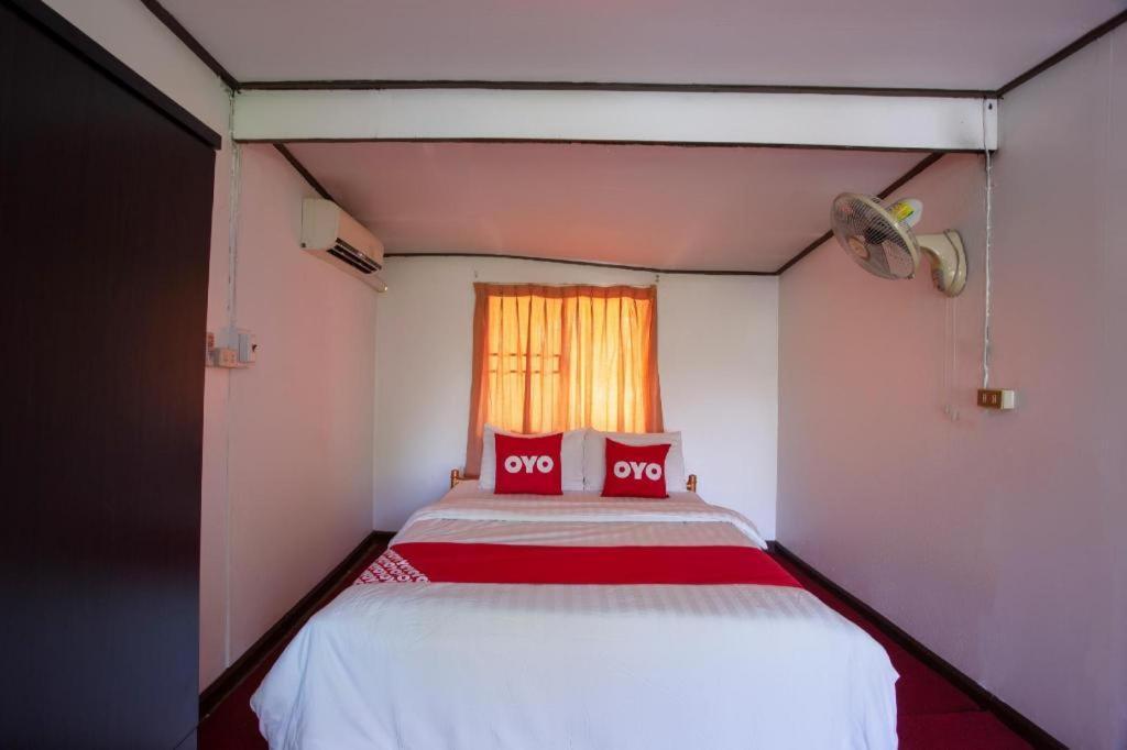 Oyo 909 Guiding Star Resort 清邁 外观 照片