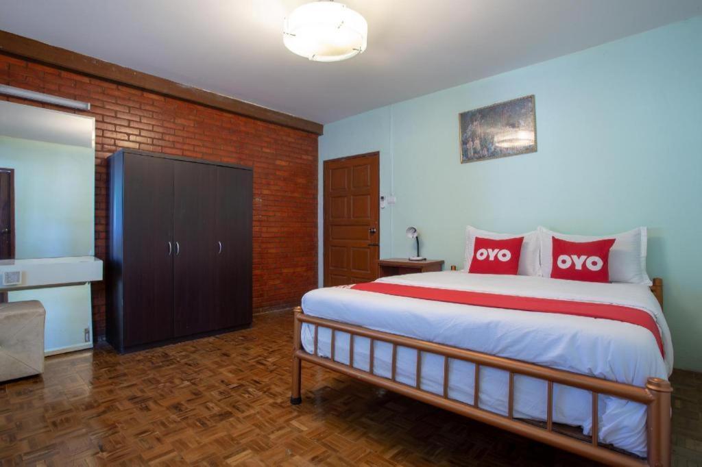 Oyo 909 Guiding Star Resort 清邁 外观 照片