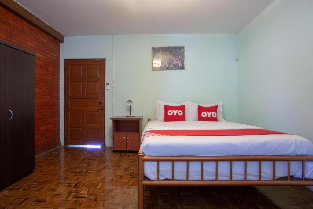 Oyo 909 Guiding Star Resort 清邁 外观 照片