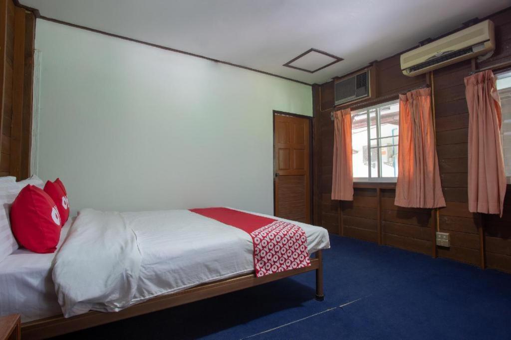 Oyo 909 Guiding Star Resort 清邁 外观 照片