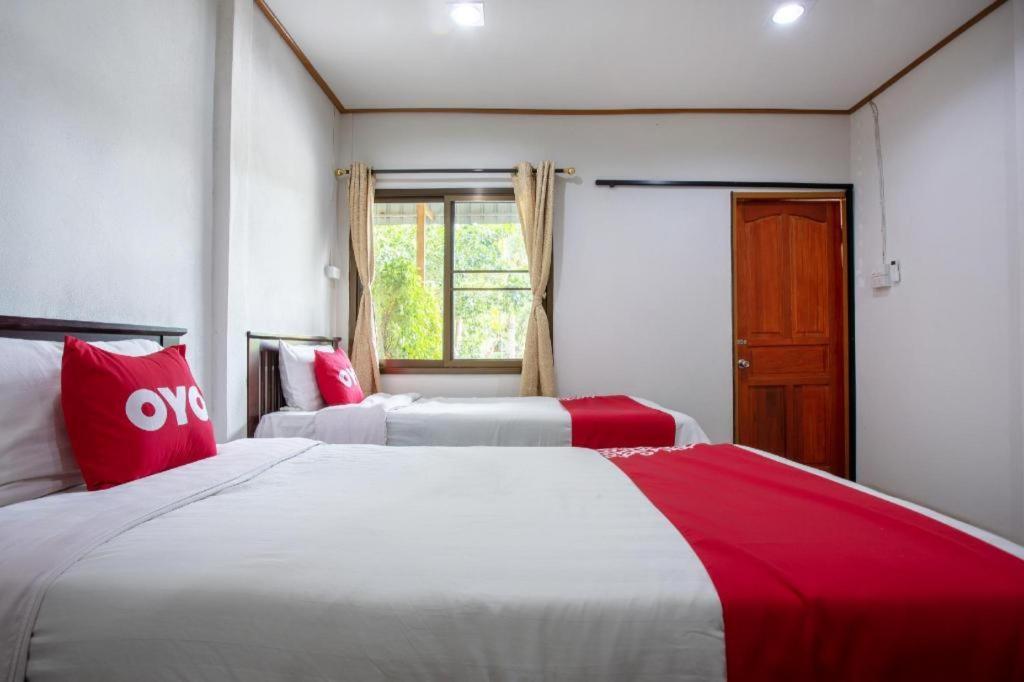 Oyo 909 Guiding Star Resort 清邁 外观 照片